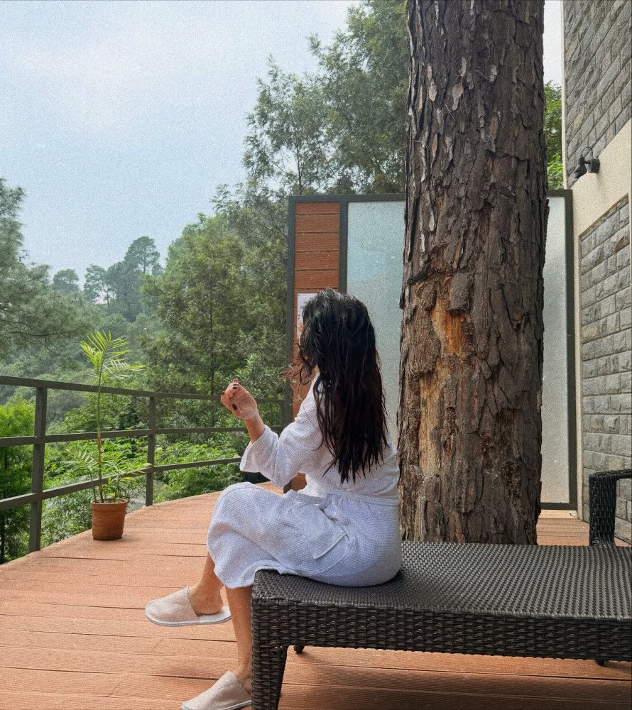 Luxury Hotel Escorts in Jaipur | 5-Star Companions | 24/7 Discreet Service  Thumbnail 3